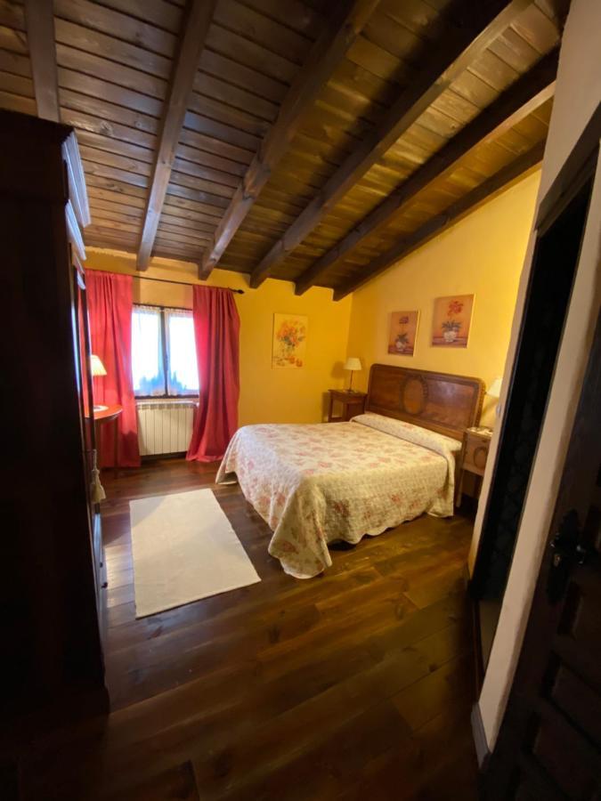 Casa Rural Dos Reales San Cristobal de Boedo Exterior photo